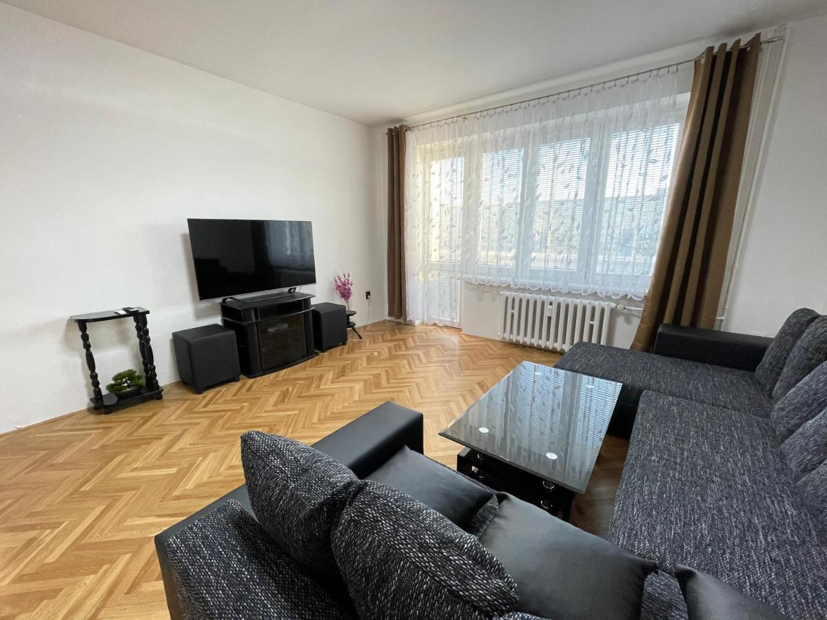Apartman Jnj Velkomoravska Оломоуц Екстериор снимка